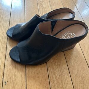 Fair condition Franco Sarto Black Leather Open-Toe Mule women’s size 4.5!!